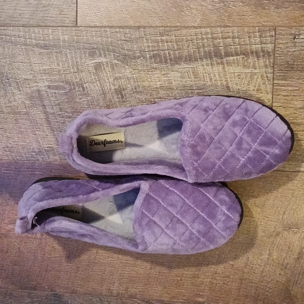 Dearfoams purple slippers nwot💜